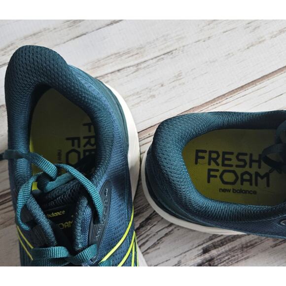 New Balance Men Running Course Teal and Green Fresh Foam Sneakers sz 11.5 New